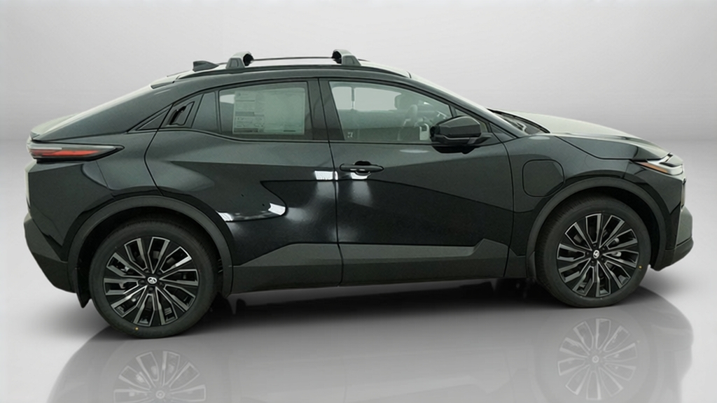 2026 Toyota C-HR XSE - Photo 44