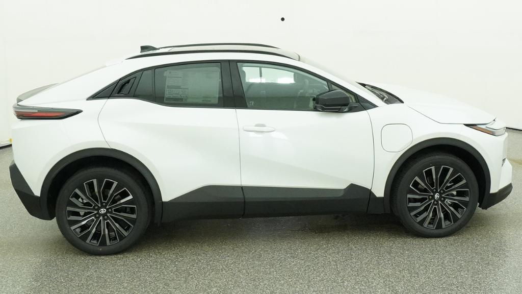 New 2026 Wind Chill Pearl Toyota XSE image 23
