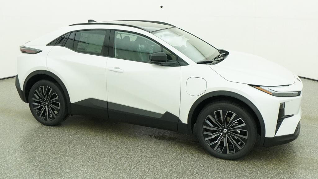 New 2026 Wind Chill Pearl Toyota XSE image 38