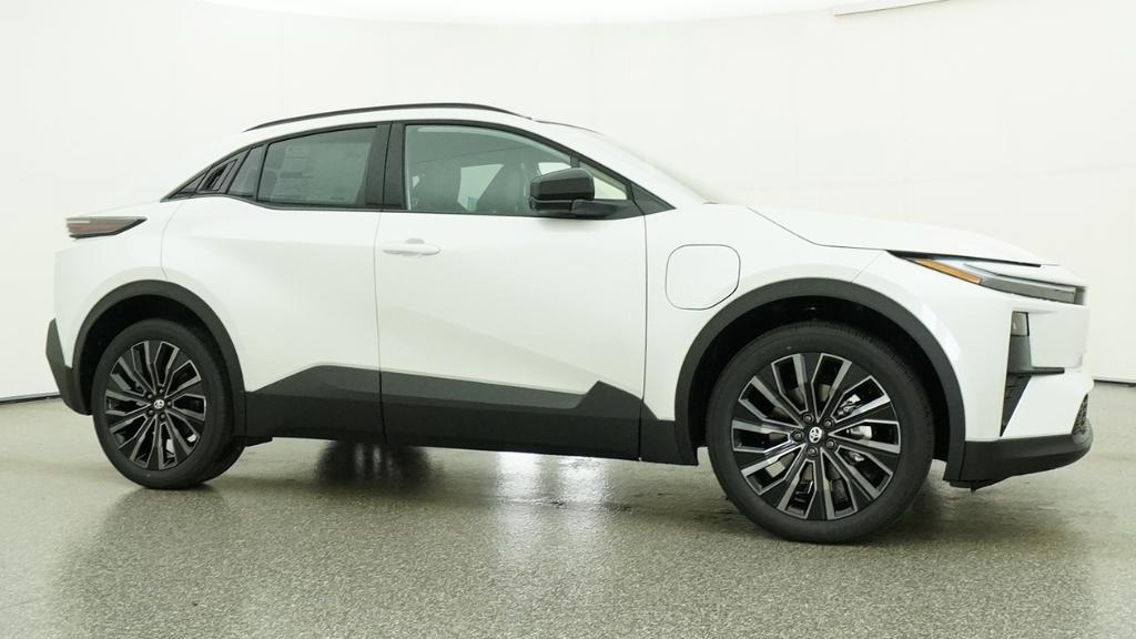 New 2026 Wind Chill Pearl Toyota XSE image 33