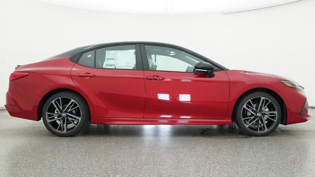 New 2026 Supersonic Red with Midnight Black Metallic roof <sup>1</sup> Toyota  XSE image 18