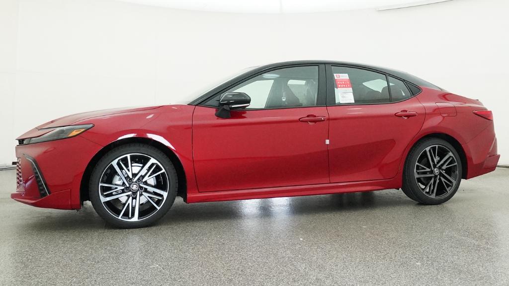 New 2026 Supersonic Red with Midnight Black Metallic roof <sup>1</sup> Toyota  XSE image 2