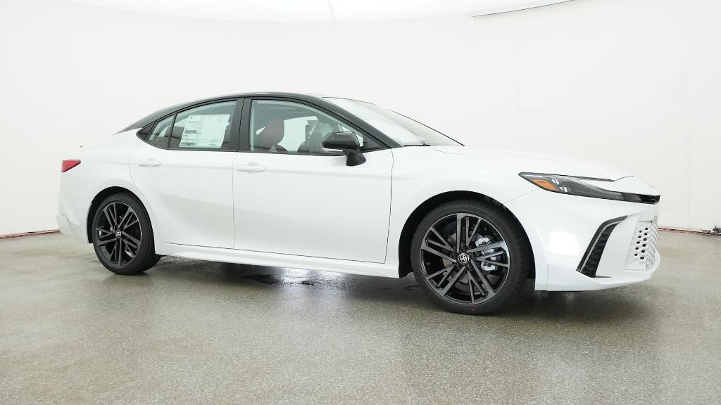New 2026 Wind Chill Pearl with Midnight Black Metallic roof Toyota XSE image 64