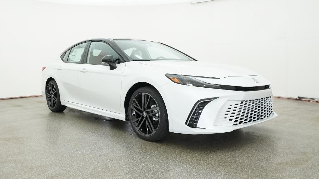 New 2026 Wind Chill Pearl with Midnight Black Metallic roof Toyota XSE image 65