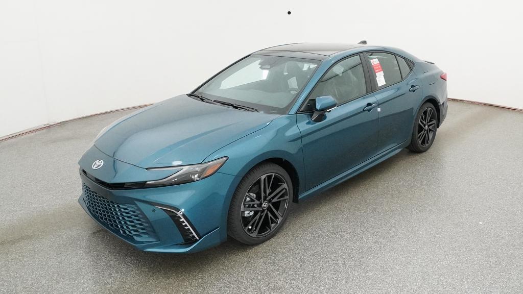 2026 Toyota Camry XSE Hybrid's photo