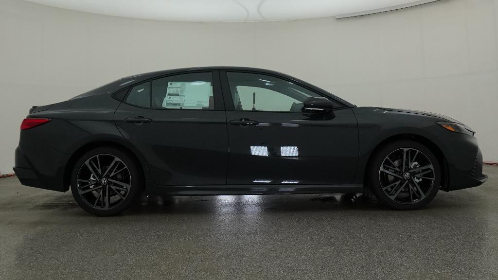 2026 Toyota Camry XSE 4dr Car Slide 28