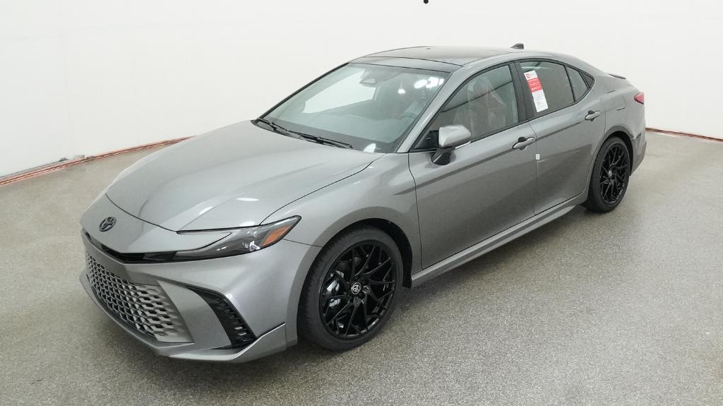 2026 Toyota Camry XSE Hybrid's photo
