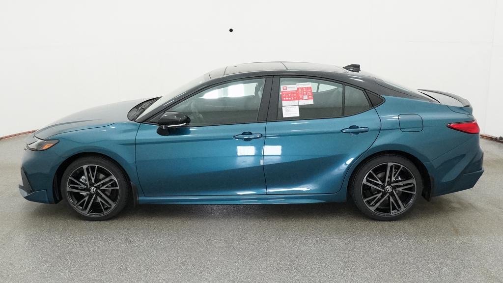 New 2026 Ocean Gem with Midnight Black Metallic roof Toyota XSE image 48