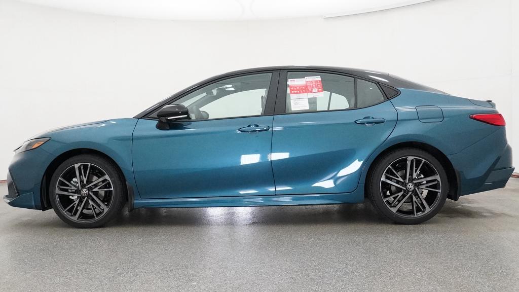 New 2026 Ocean Gem with Midnight Black Metallic roof Toyota XSE image 47