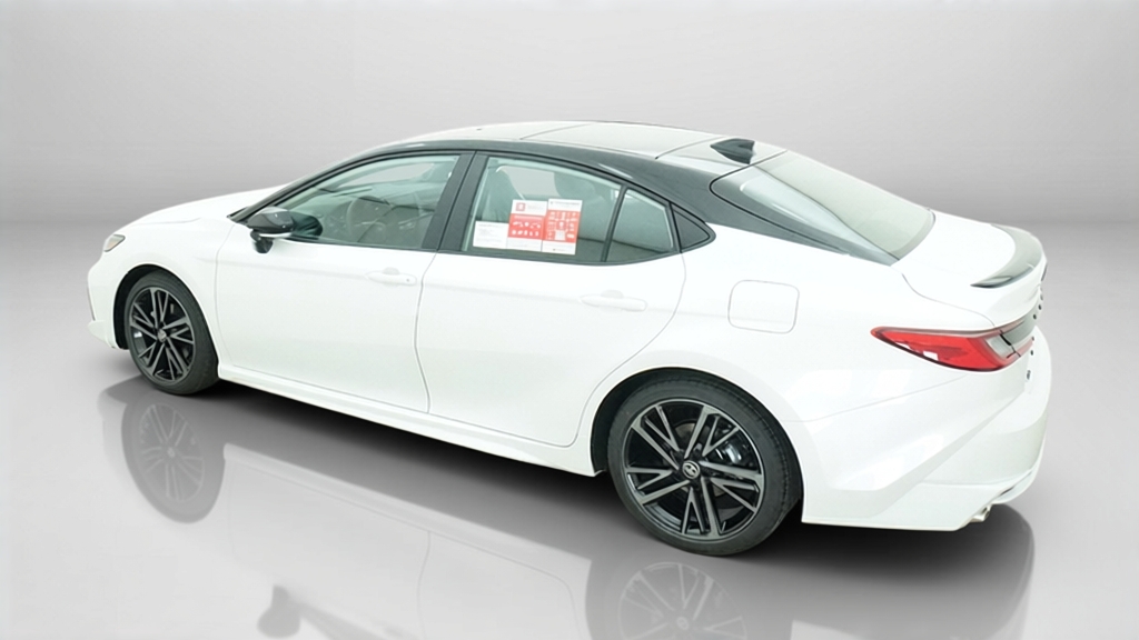 New 2026 Wind Chill Pearl with Midnight Black Metallic roof <sup>1</sup> Toyota  XSE image 42