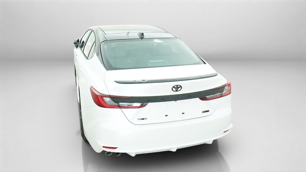 New 2026 Wind Chill Pearl with Midnight Black Metallic roof <sup>1</sup> Toyota  XSE image 40