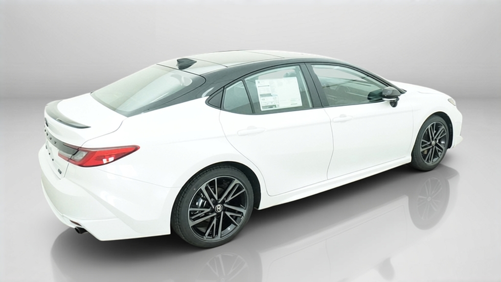 New 2026 Wind Chill Pearl with Midnight Black Metallic roof <sup>1</sup> Toyota  XSE image 36