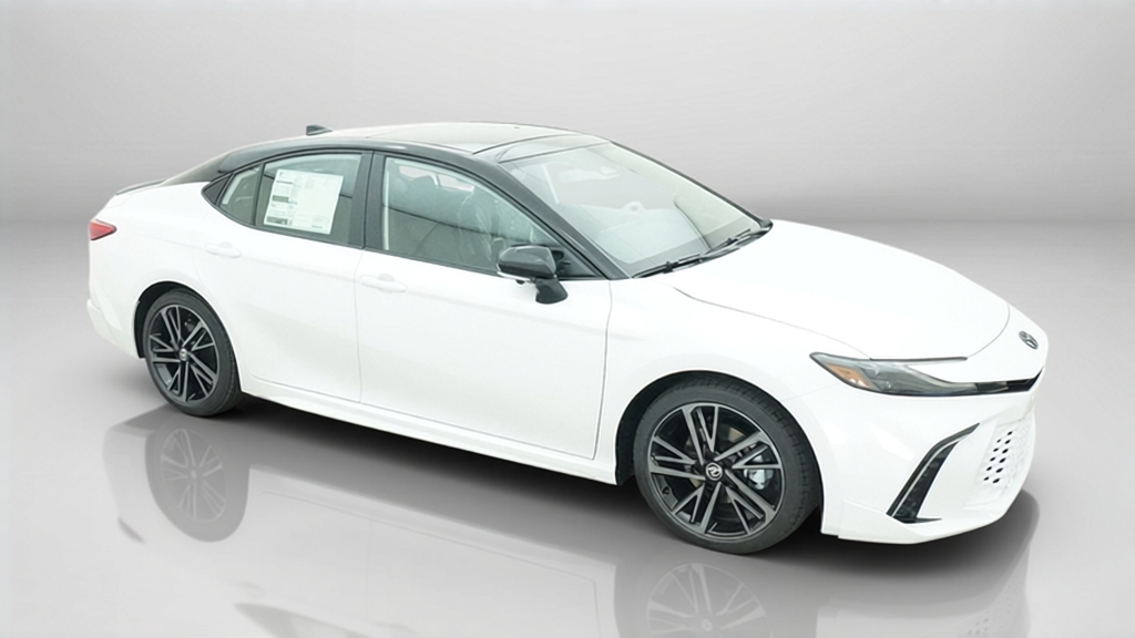 New 2026 Wind Chill Pearl with Midnight Black Metallic roof <sup>1</sup> Toyota  XSE image 33