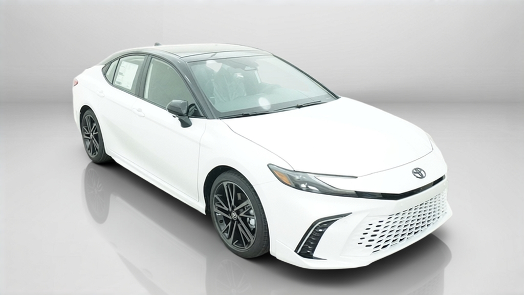 New 2026 Wind Chill Pearl with Midnight Black Metallic roof <sup>1</sup> Toyota  XSE image 32
