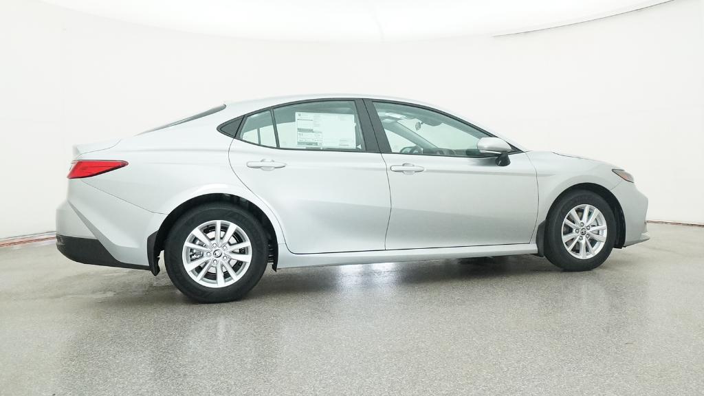 2026 Toyota Camry LE photo 3