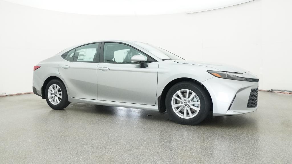 2026 Toyota Camry LE photo 4