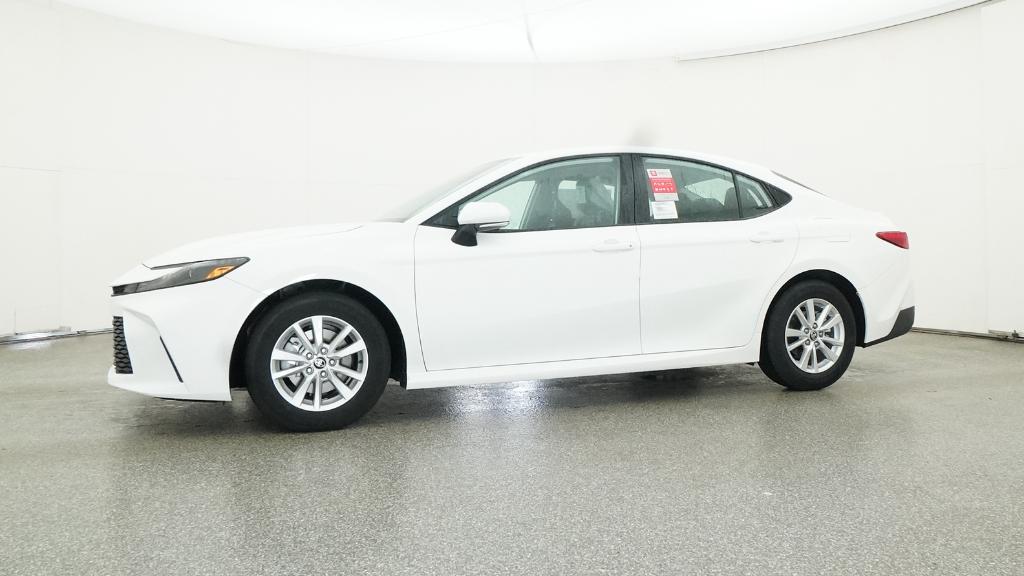 2026 Toyota Camry LE photo 7