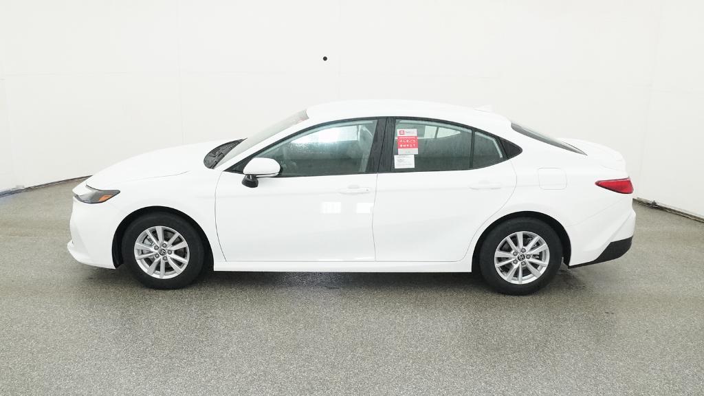 2026 Toyota Camry LE photo 10