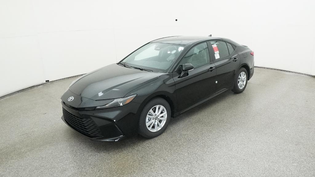 2026 Toyota Camry LE's photo