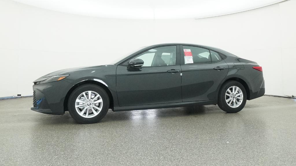 2026 Toyota Camry LE photo 4