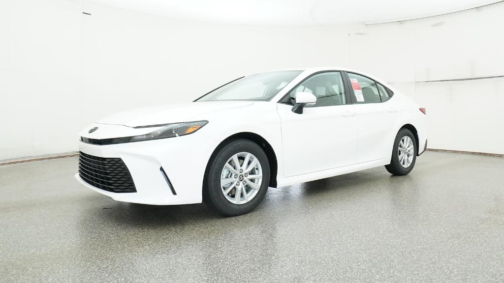 2026 Toyota Camry LE photo 4