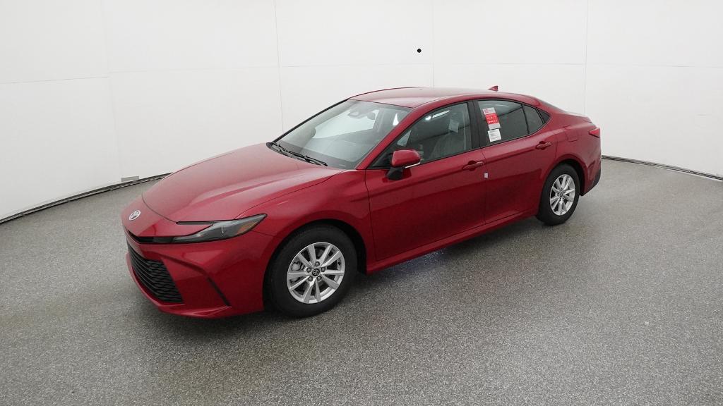 2026 Toyota Camry LE's photo