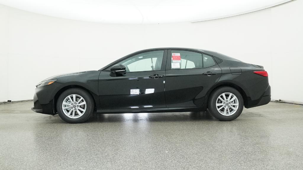 2026 Toyota Camry LE photo 10