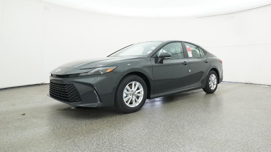 2026 Toyota Camry LE photo 3