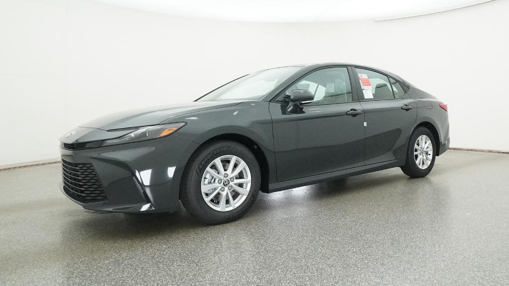 2026 Toyota Camry LE photo 3