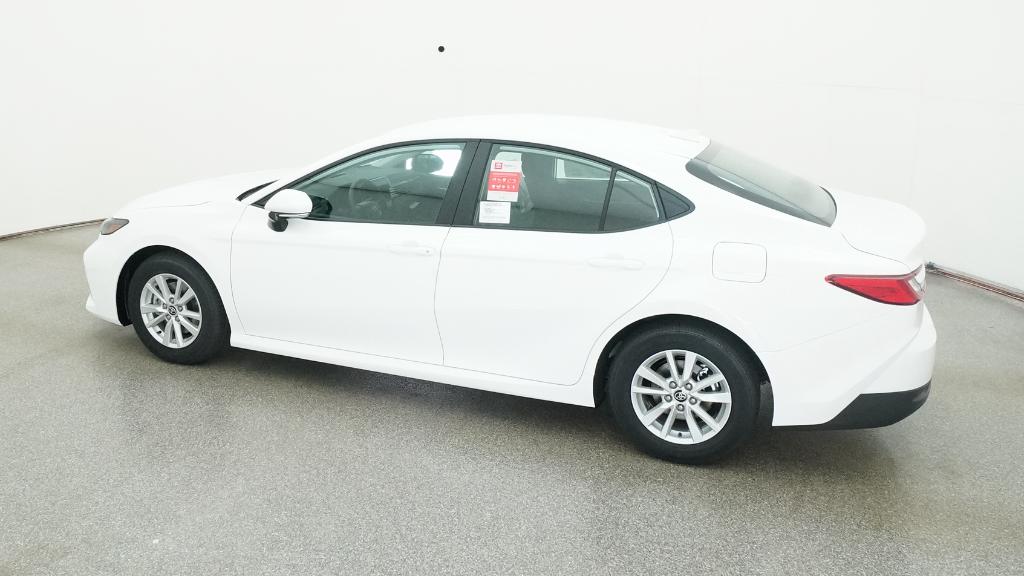 2026 Toyota Camry LE photo 4