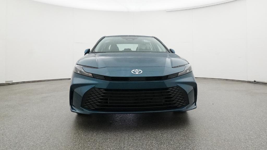 2026 Toyota Camry LE photo 3