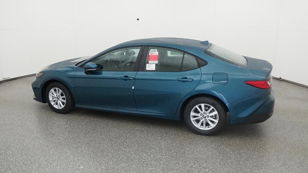 2026 Toyota Camry LE photo 11
