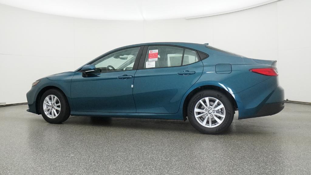 2026 Toyota Camry LE photo 12