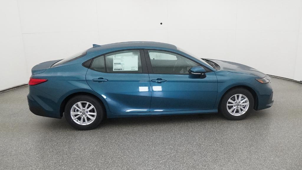 2026 Toyota Camry LE photo 25