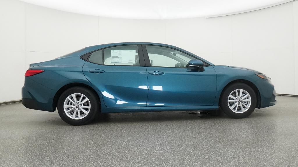 2026 Toyota Camry LE photo 26