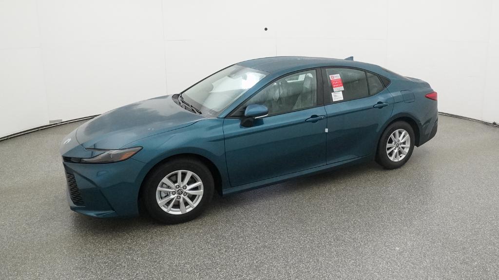 2026 Toyota Camry LE photo 7
