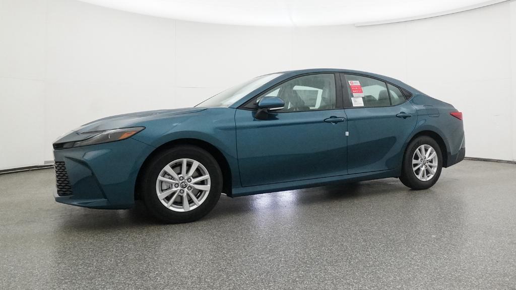 2026 Toyota Camry LE photo 8