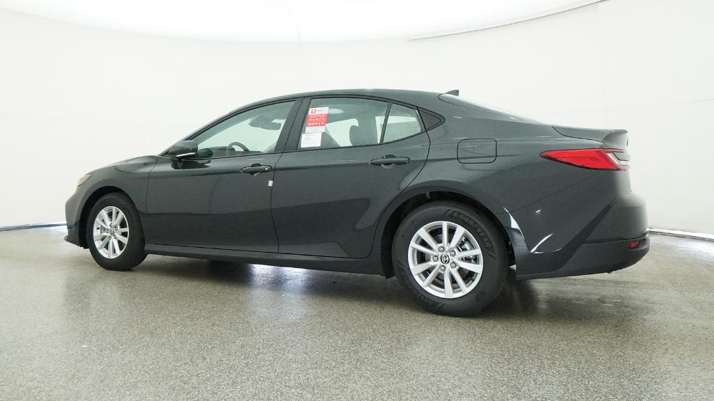 2026 Toyota Camry LE photo 12