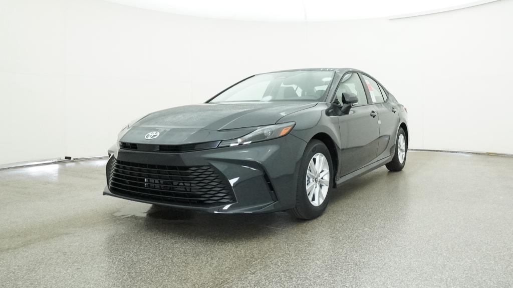 2026 Toyota Camry LE photo 4