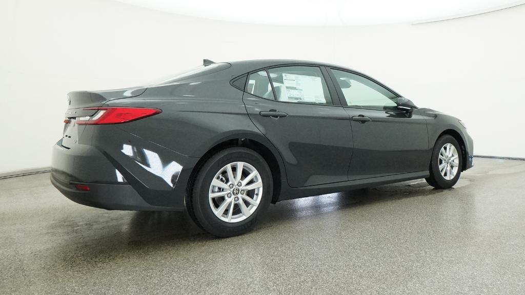 2026 Toyota Camry LE photo 21