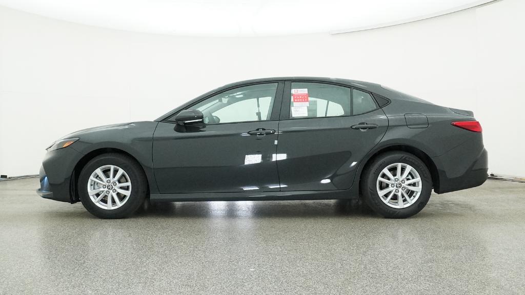 2026 Toyota Camry LE photo 10