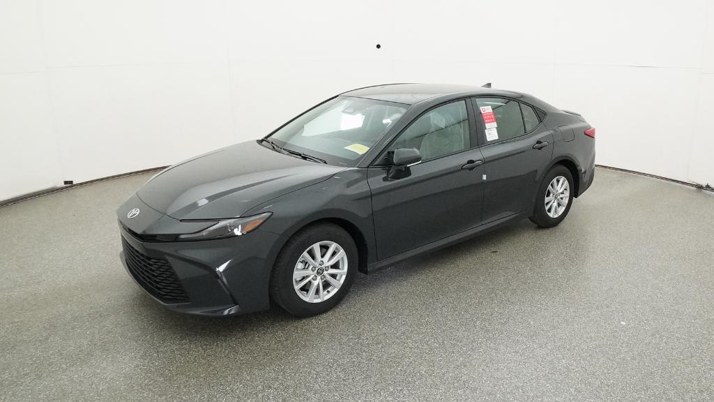 2026 Toyota Camry LE's photo