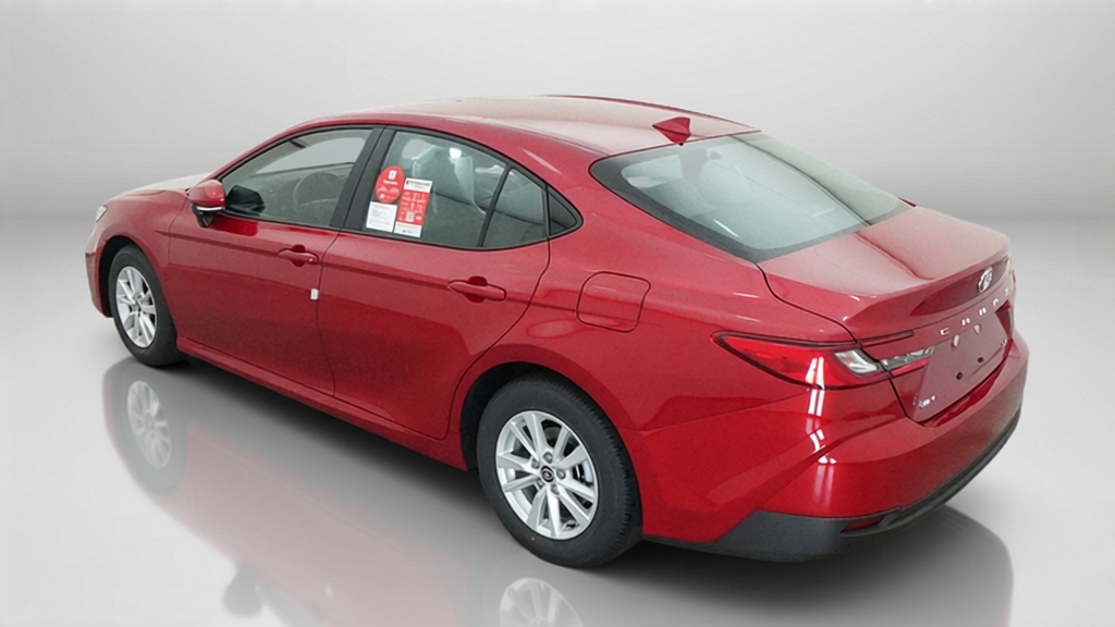 2027 Toyota Camry LE 4dr Car Slide 6