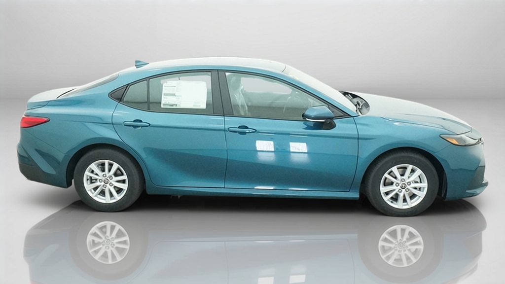 New 2027 Ocean Gem Toyota LE image 7