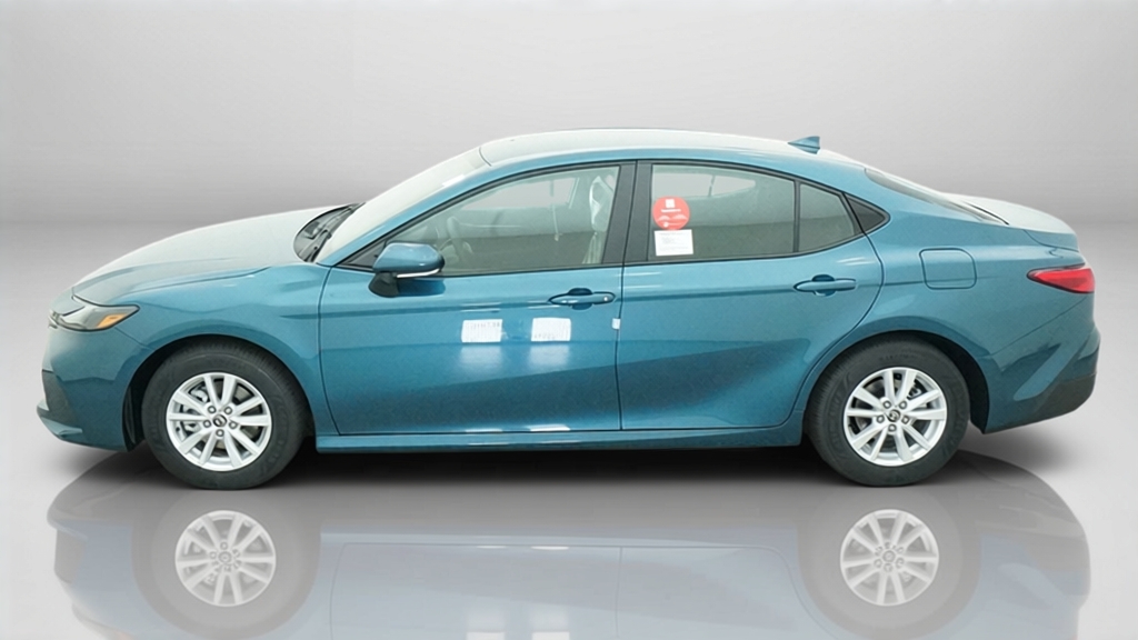 New 2027 Ocean Gem Toyota LE image 2