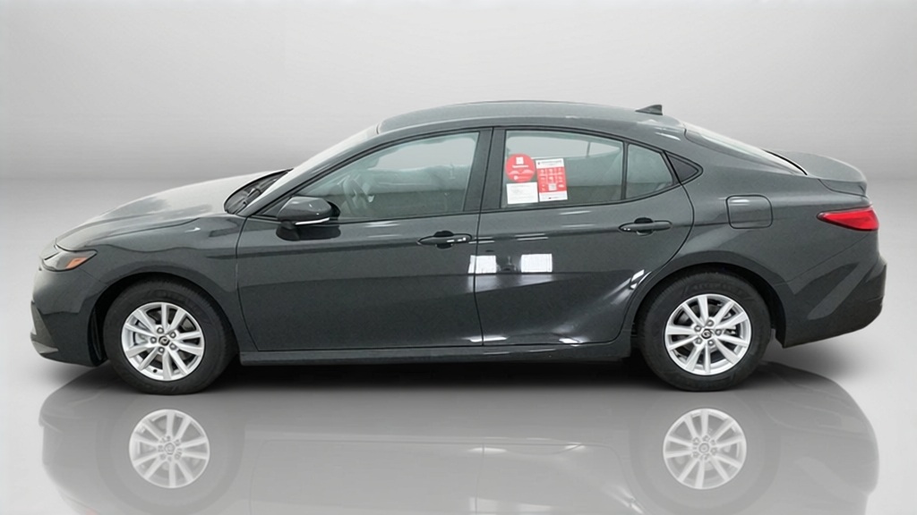 New 2027 Underground Toyota  LE image 2