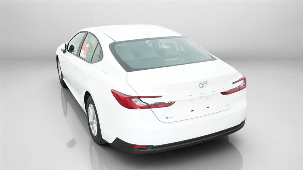 2027 Toyota Camry LE 4dr Car Slide 7