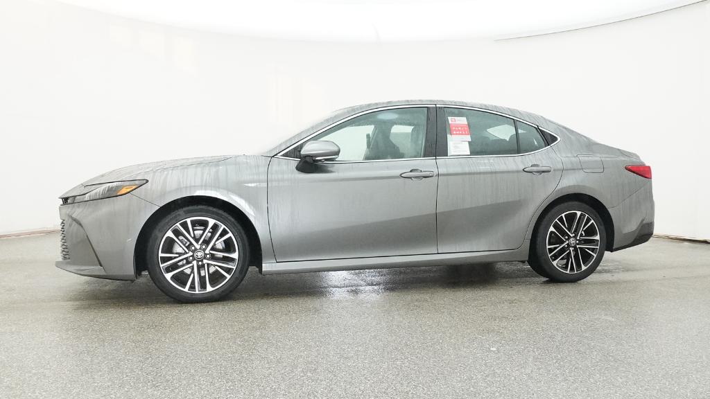 2026 Toyota Camry XLE photo 4