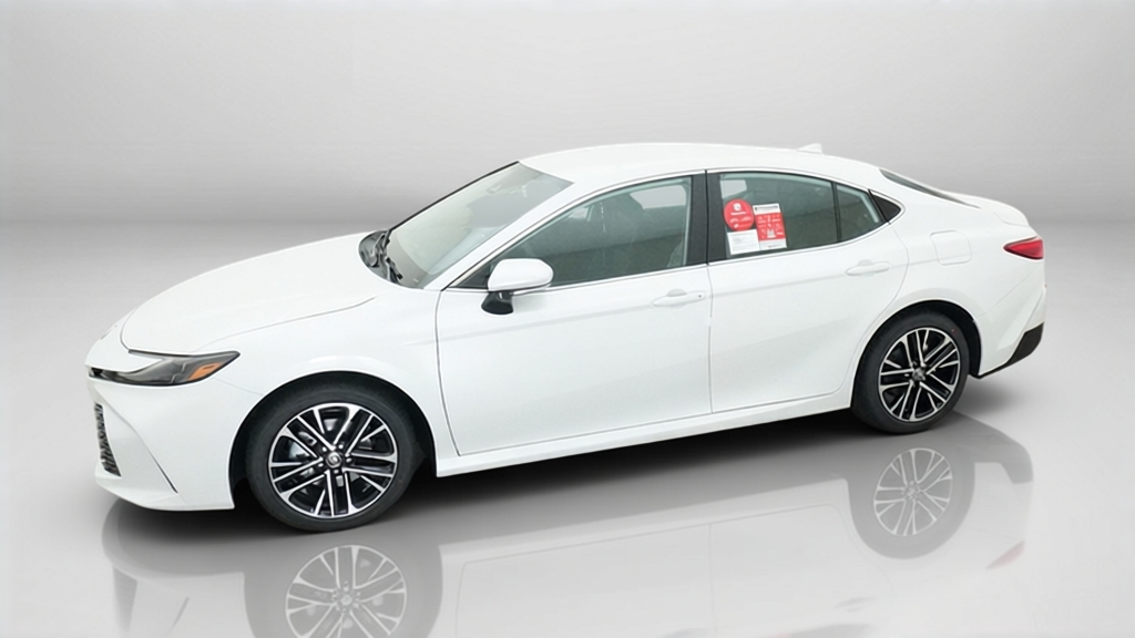 2027 Toyota Camry XLE 4dr Car Slide 3