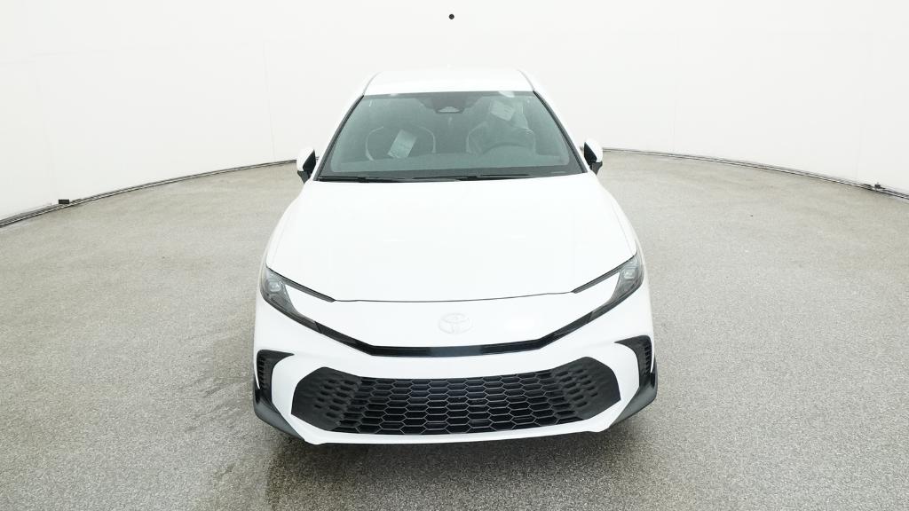 2025 Toyota Camry SE photo 3